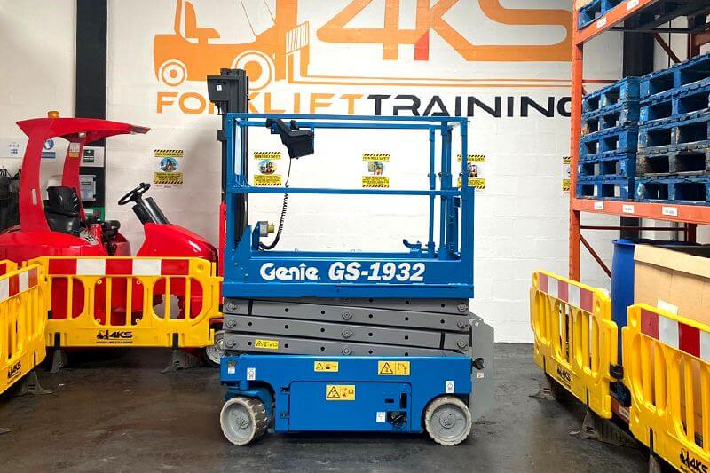 scissor lift training | Forklift Training scissor lift training | 4KS Forklift Training