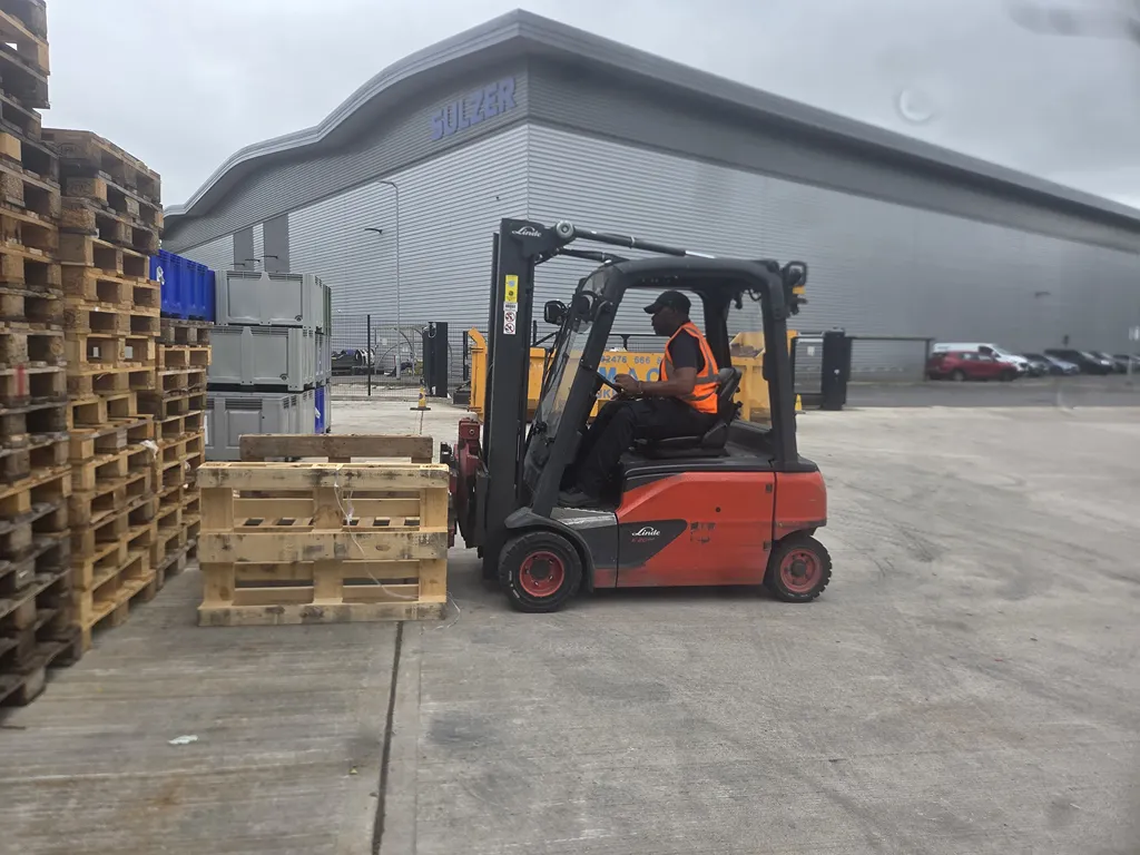 onsite forklift training Walsall | Forklift Training Counterbalance training delivered onsite by 4KS