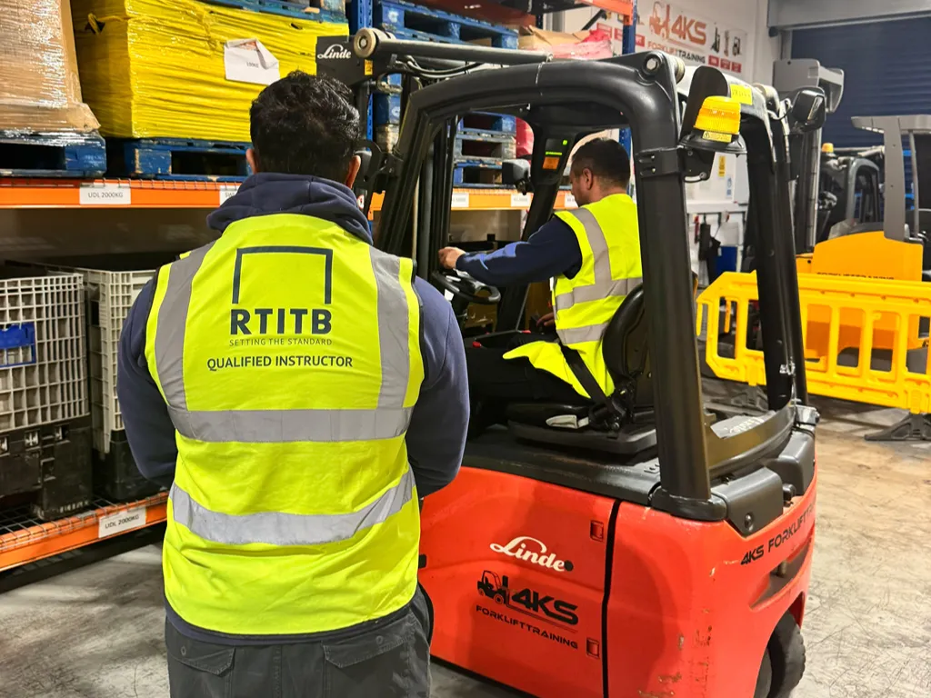 onsite forklift training Walsall | Forklift Training 4KS forklift training session