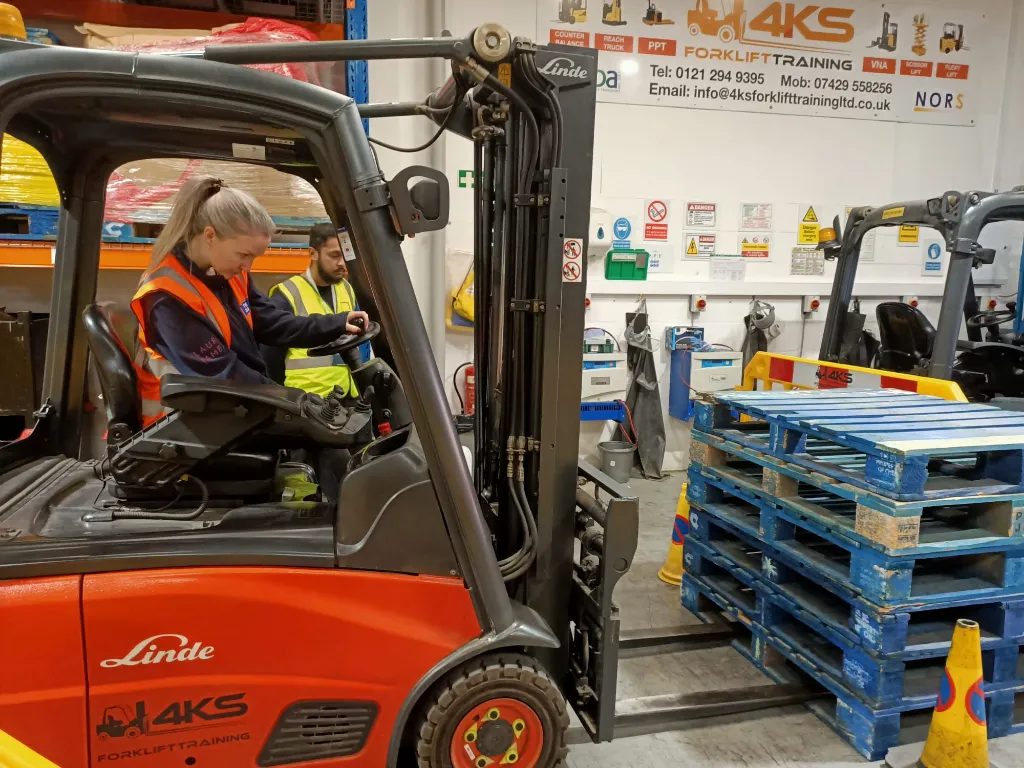 onsite forklift training Rhyl | Forklift Training Counterbalance training at 4KS Birmingham centre